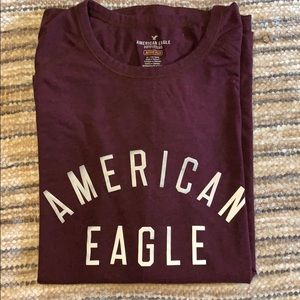 Maroon American Eagle t-shirt